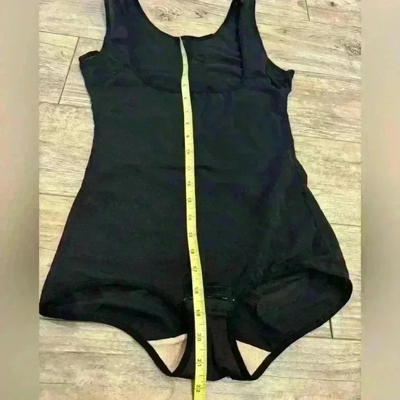 Black mesh body suit/shape wear size large - Picture 4 of 7